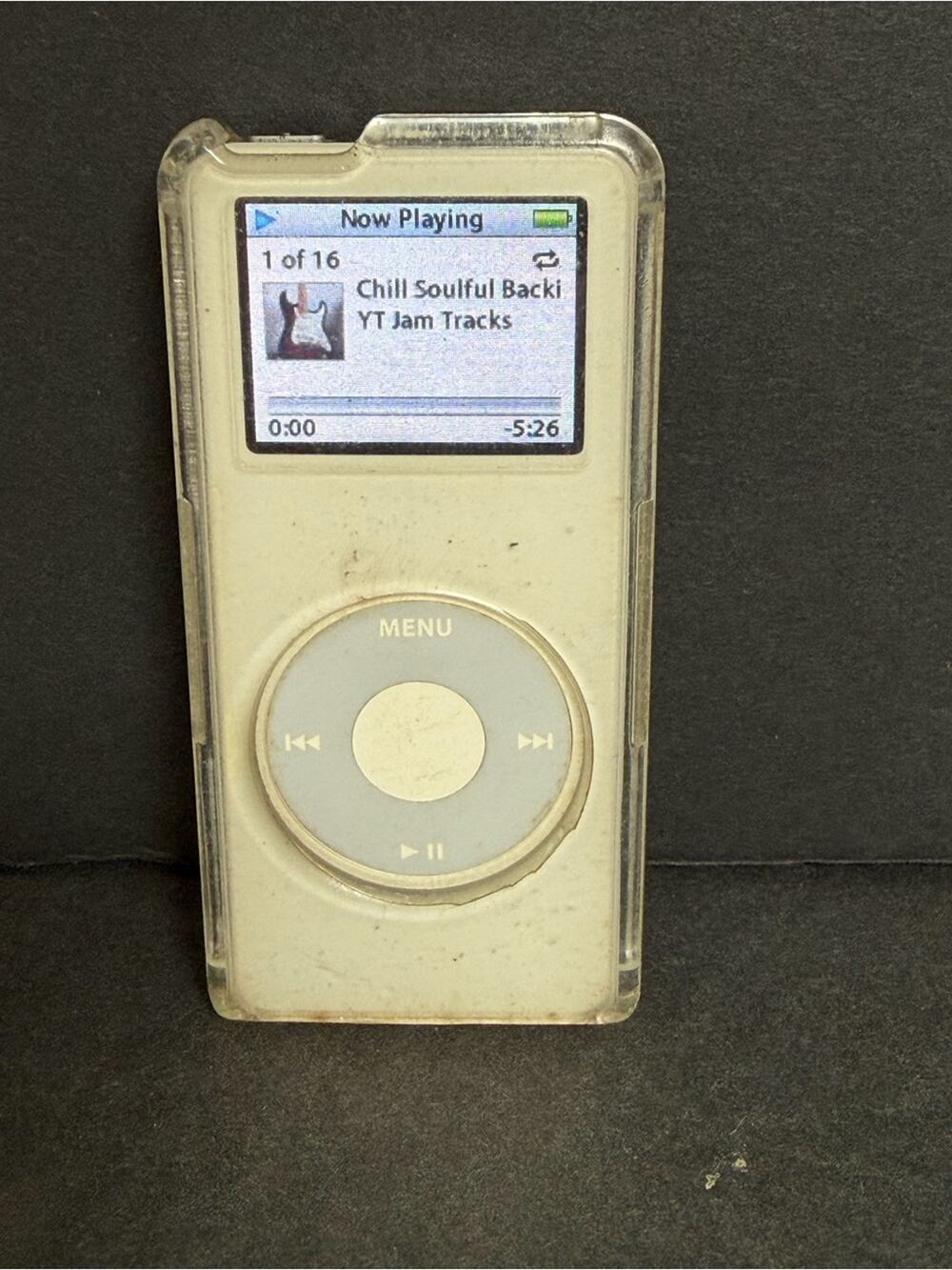 Apple iPod Nano ~ 1st Generation ~ A1137 ~ 2GB ~ White & Silver ~ Works Tested